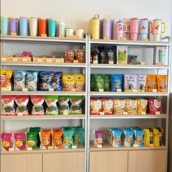 Custom tumblers for cafés, beverage chains, and drink brands.